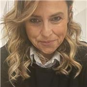 Avvocato impartisce lezioni a studenti di tutte le età di diritto privato, civile e commerciale